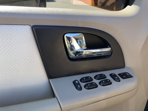 Used 2005 Ford Expedition King Ranch image 13