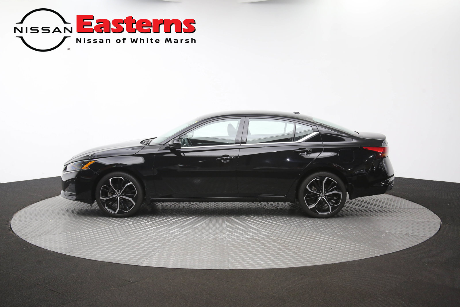 Used 2025 Nissan Altima 2.5 SR AWD/4WD image 59