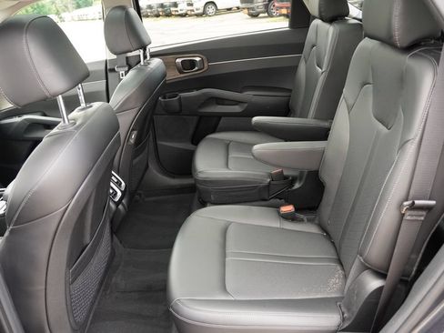 Certified 2023 Kia Sorento X-Line EX AWD/4WD image 17