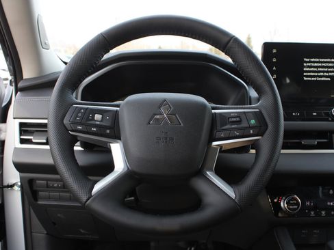 New 2026 Mitsubishi Outlander Trail Edition image 11