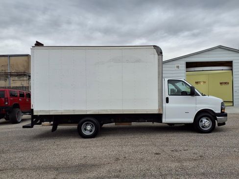 Used 2021 Chevrolet Express 3500 w/ Power Convenience Package image 8