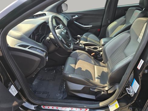Used 2013 Ford Focus ST FWD image 22