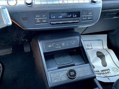 Used 2025 Hyundai Kona Limited FWD image 16