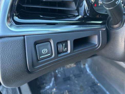 Used 2024 Cadillac XT6 Luxury image 39