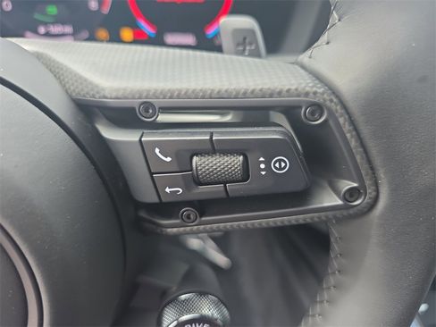 Used 2025 Porsche 911 Carrera 4 GTS image 32