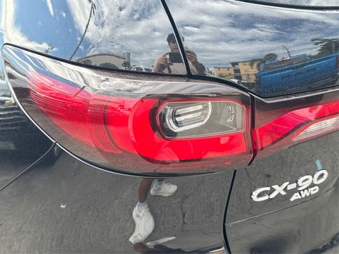 Used 2024 MAZDA CX-90 3.3 Turbo w/ Preferred Plus image 17