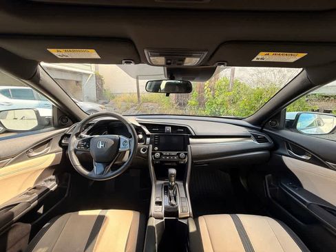 Used 2019 Honda Civic EX image 10