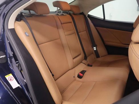 Used 2018 Lexus IS 300 AWD w/ Comfort Package image 17