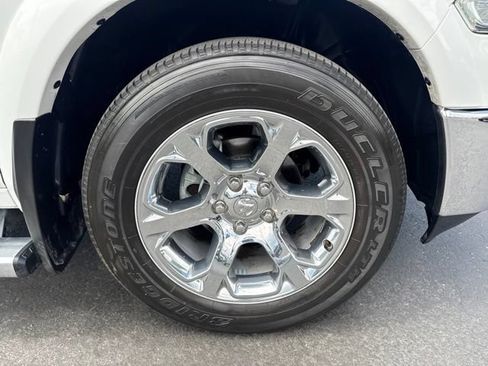 Used 2017 RAM 1500 Laramie AWD/4WD image 10