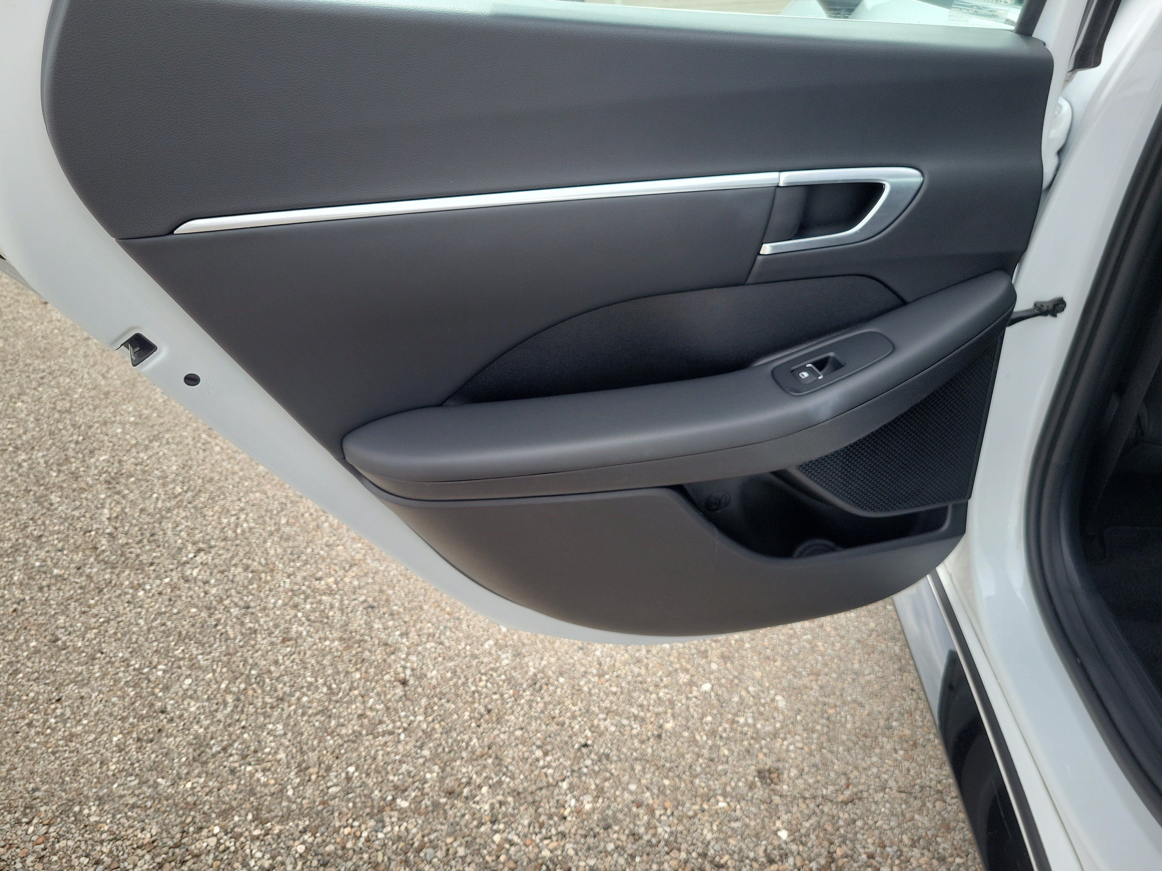 Used 2021 Hyundai Sonata SEL w/ Convenience Package FWD image 13