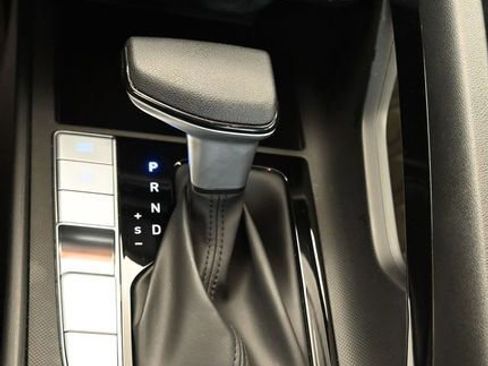 Used 2022 Hyundai Elantra Blue image 32