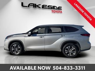 Used 2023 Toyota Highlander XLE video 3