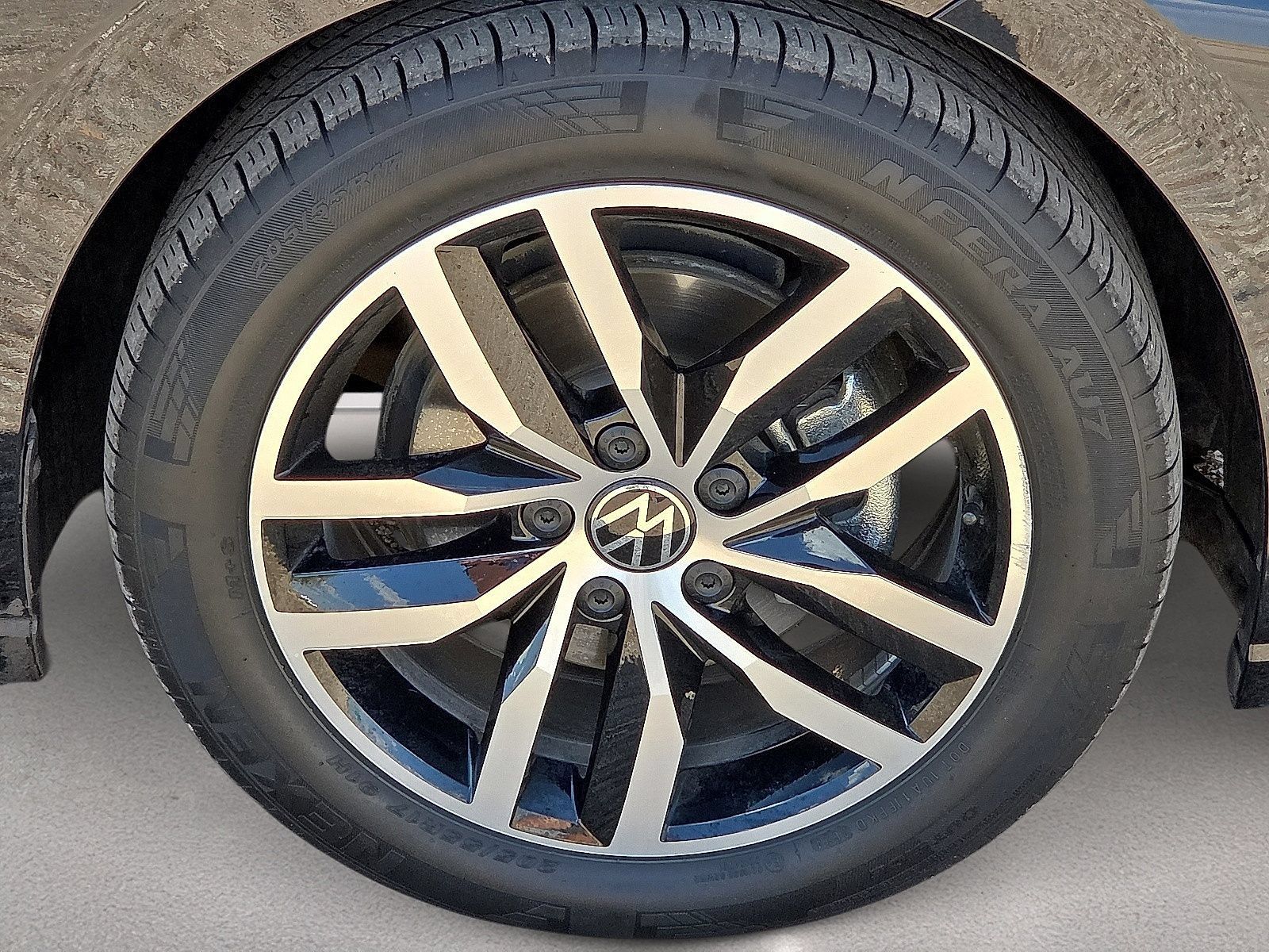 Used 2025 Volkswagen Jetta SE FWD image 11
