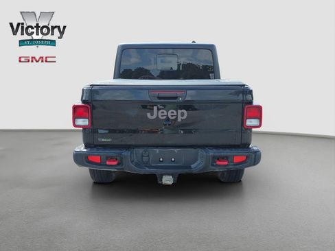 Used 2023 Jeep Gladiator Rubicon w/ Cold Weather Group AWD/4WD image 16