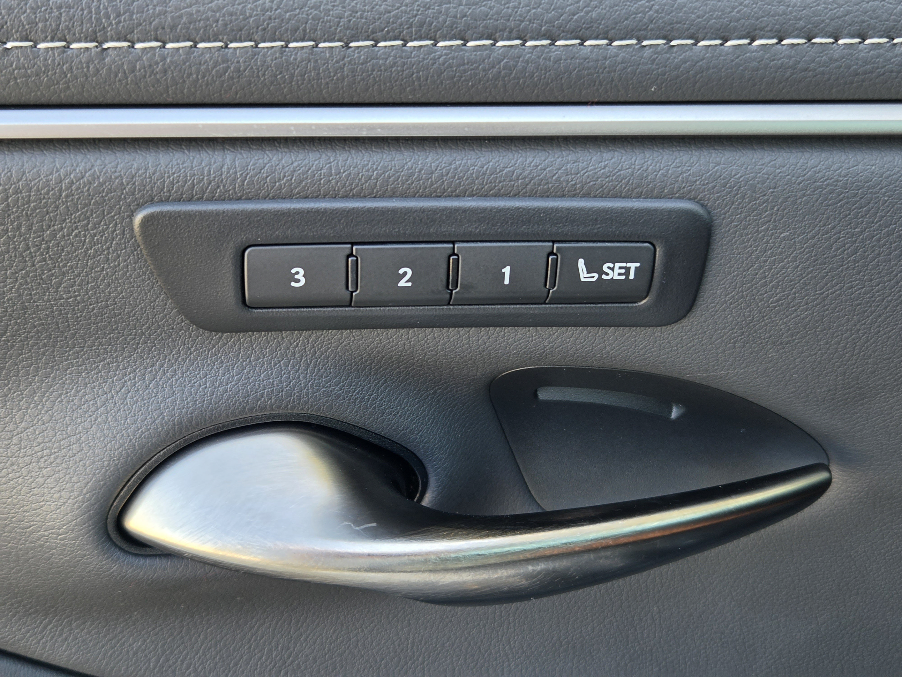 Used 2024 Lexus ES 350 w/ Premium Package FWD image 19