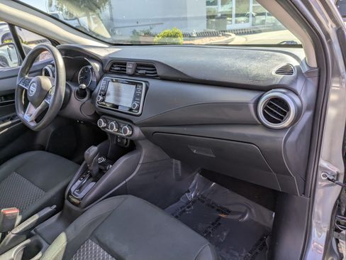 Used 2021 Nissan Versa S FWD image 31