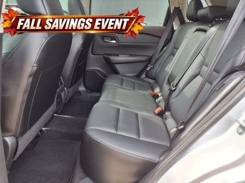 Used 2023 Nissan Rogue SV w/ SV Premium B Package FWD image 12