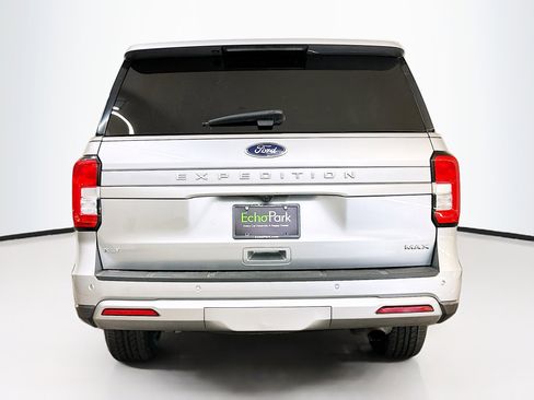 Used 2024 Ford Expedition Max XLT image 7