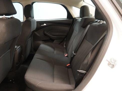 Used 2016 Ford Focus SE FWD image 25