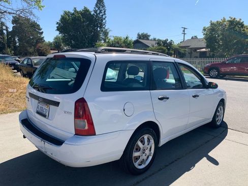 Used 2005 Ford Focus SE image 6