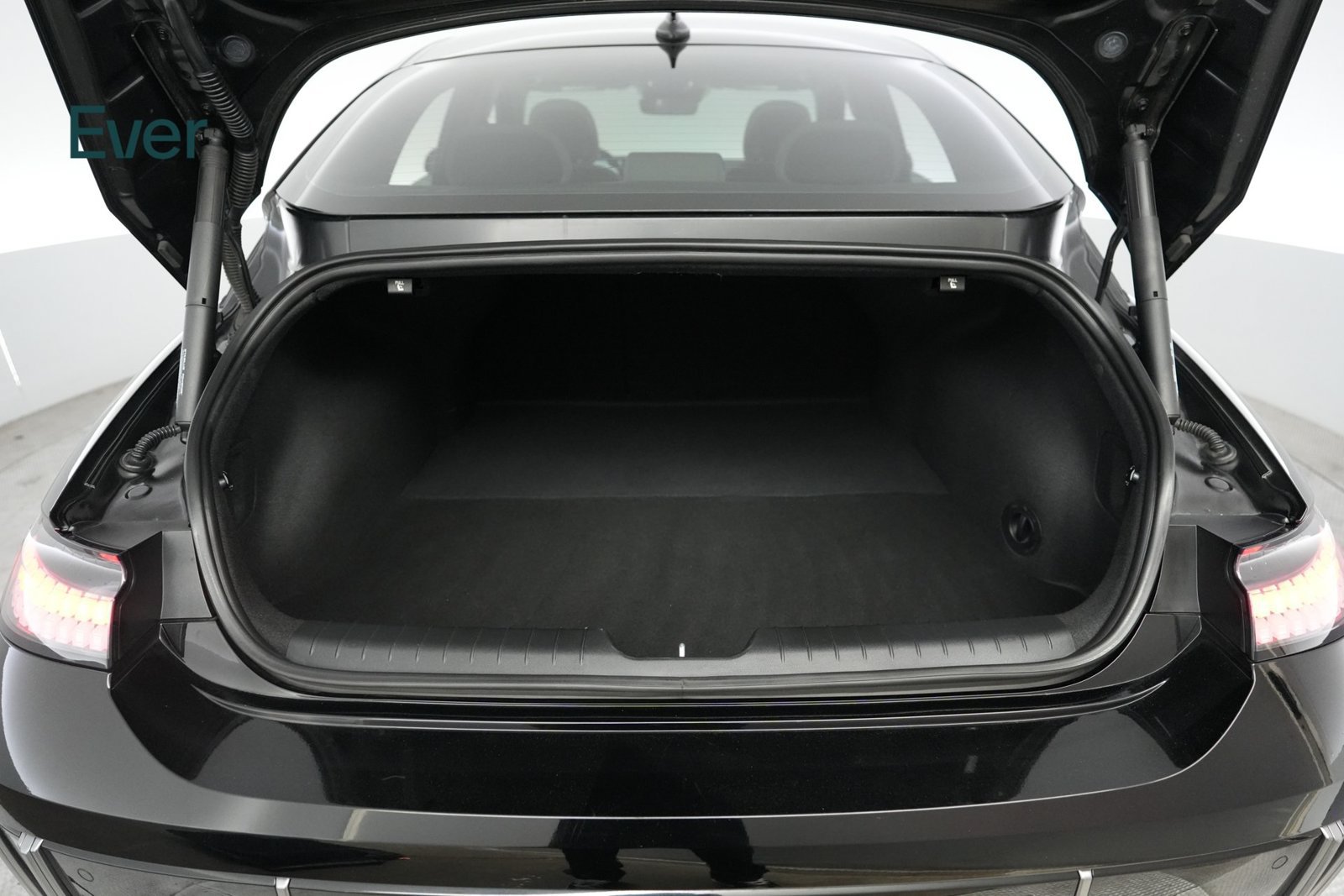 Used 2024 Hyundai Ioniq 6 Limited RWD image 8