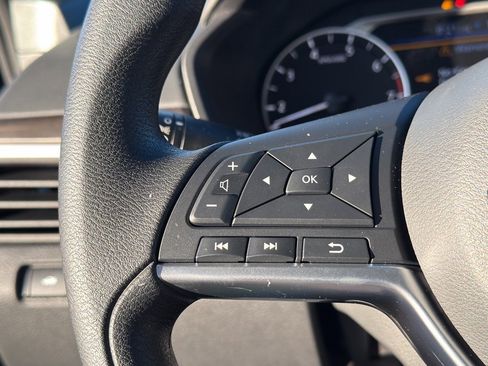 New 2025 Nissan Altima 2.5 SV image 17