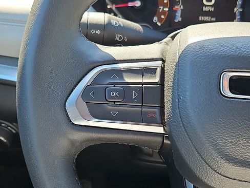 Used 2025 Jeep Compass Limited AWD/4WD image 19