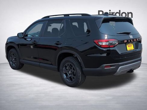 Used 2026 Honda Pilot TrailSport image 5