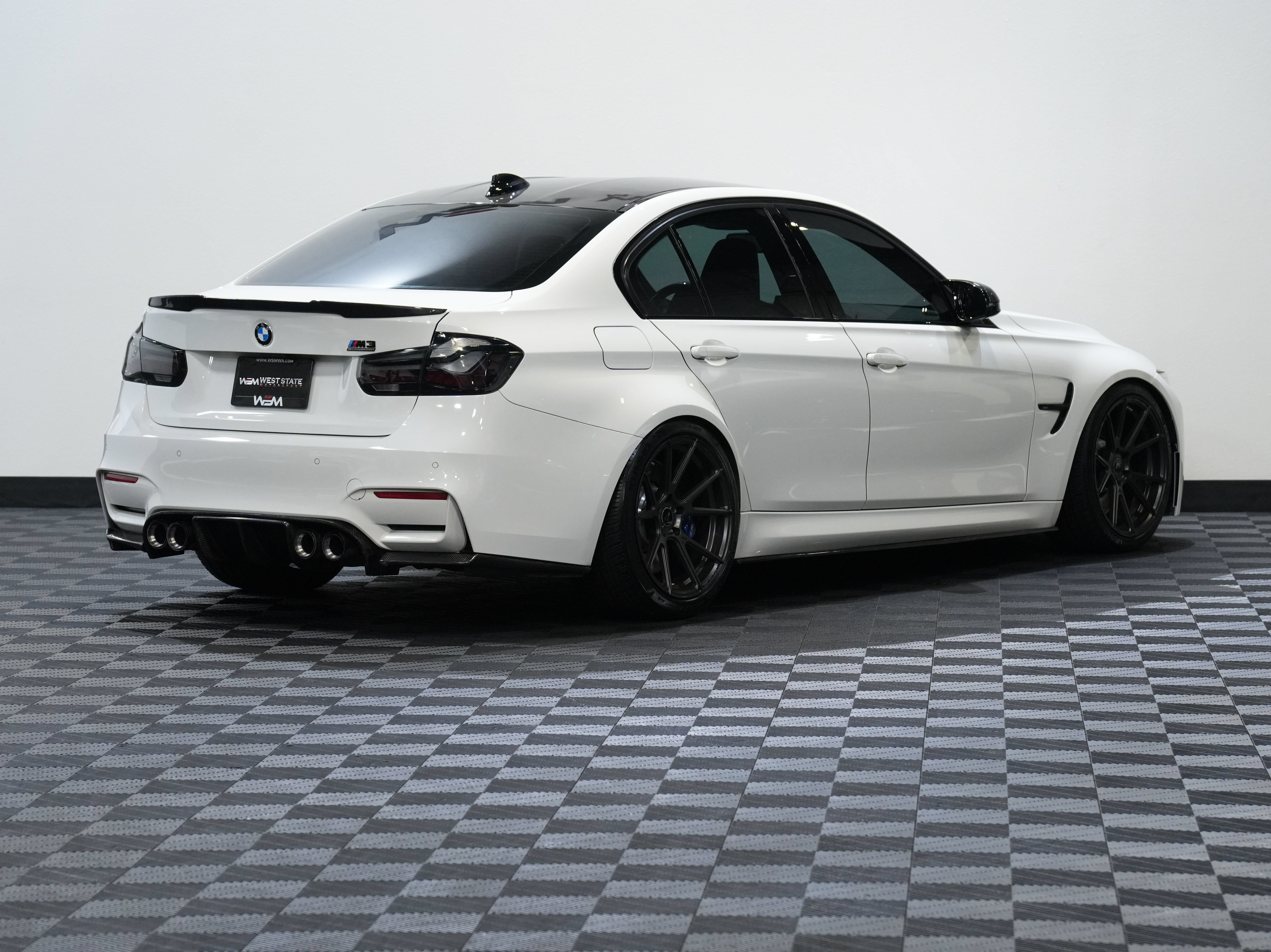 Used 2017 BMW M3 RWD image 6