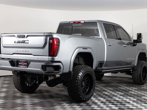 Used 2025 GMC Sierra 3500 Denali Ultimate AWD/4WD image 7