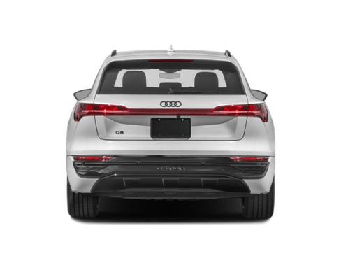 Used 2024 Audi Q8 e-tron Prestige AWD/4WD image 8