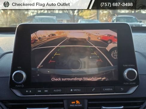 Used 2020 Nissan Altima 2.5 SR w/ Premium Package image 18