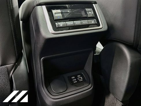 New 2026 Subaru Ascent Limited AWD/4WD image 27