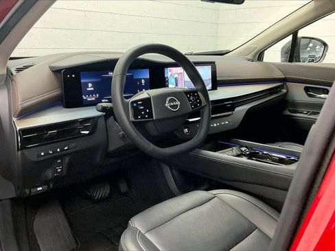 Certified 2025 Nissan Murano Platinum w/ Cargo Package image 13