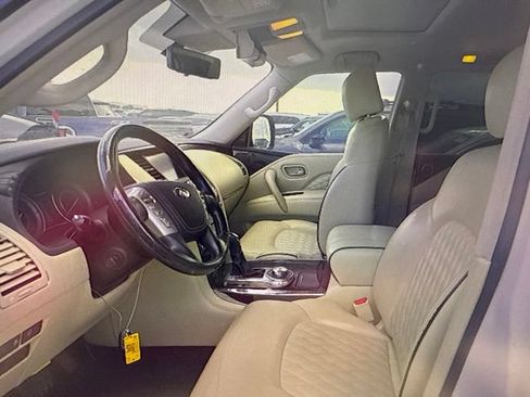 Used 2018 INFINITI QX80 4WD w/ Deluxe Technology Package image 7