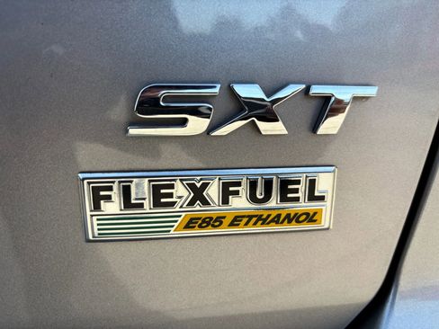 Used 2017 Dodge Journey SXT w/ Comfort/Convenience Group image 39