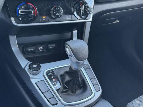 Used 2023 Kia Seltos LX image 26