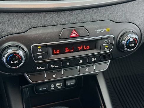 Used 2020 Kia Sorento LX w/ LX I4 Convenience Package FWD image 15