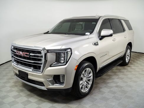 Used 2021 GMC Yukon SLT w/ SLT Luxury Package image 1