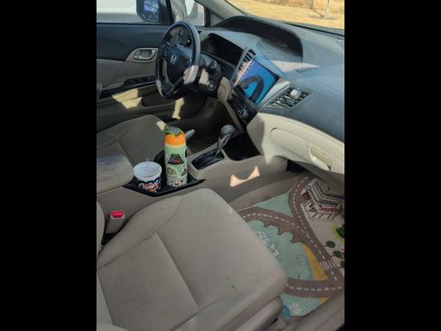 Used 2012 Honda Civic LX image 4