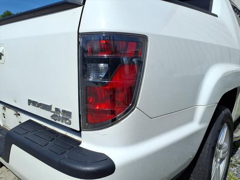 Used 2014 Honda Ridgeline RTL image 17