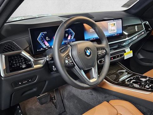 Certified 2026 BMW X5 sDrive40i w/ Parking Assistance Package RWD image 3