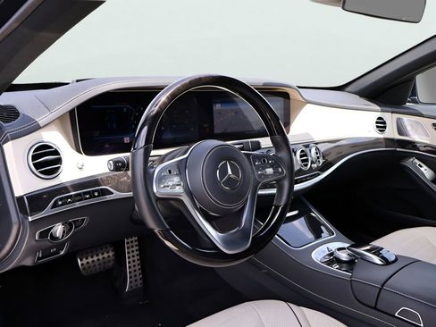 Used 2020 Mercedes-Benz S 560 4MATIC Sedan image 19