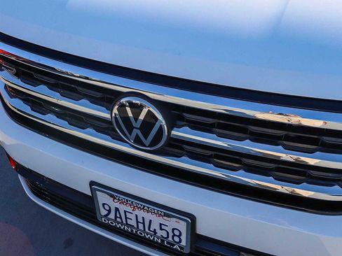 Used 2022 Volkswagen Atlas Cross Sport SEL R-Line image 8