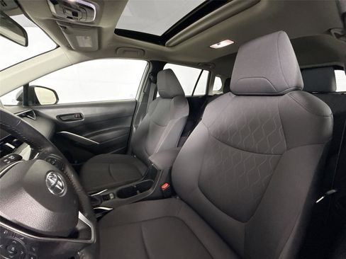 Certified 2023 Toyota Corolla Cross LE image 15