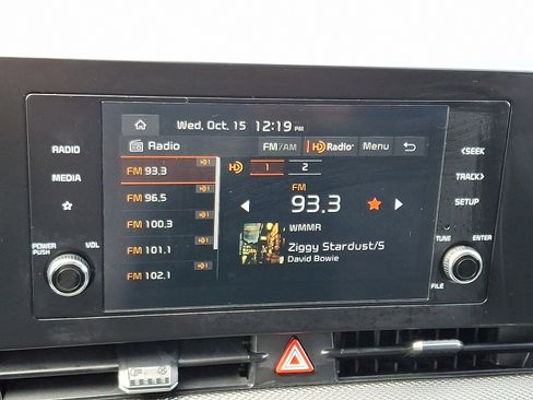 Used 2023 Kia Sportage LX image 16