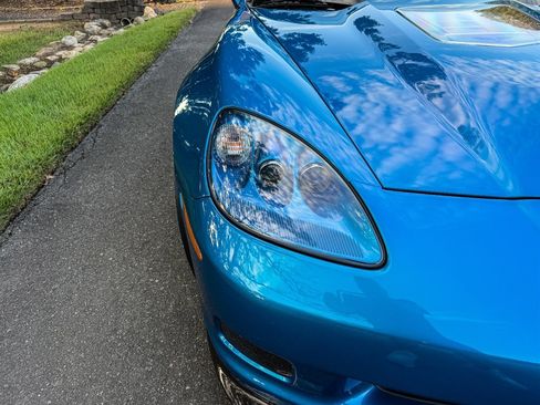 Used 2009 Chevrolet Corvette ZR1 w/ Preferred Equipment Group RWD image 12