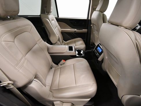 Used 2021 Lincoln Aviator Reserve w/ Equipment Group 201A image 20