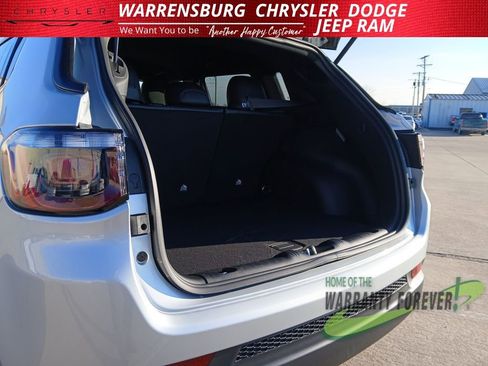 New 2026 Jeep Compass Latitude image 30