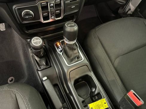 Used 2023 Jeep Wrangler Unlimited w/ Cold Weather Group image 19